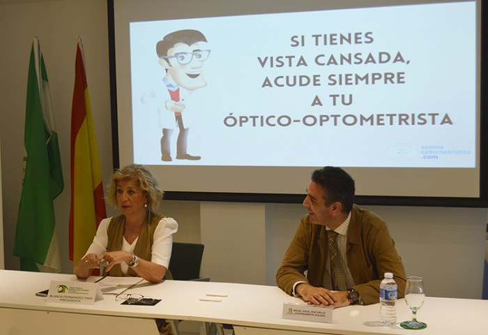 Optometristas y Consumidores advierten sobre la venta de gafas premontadas